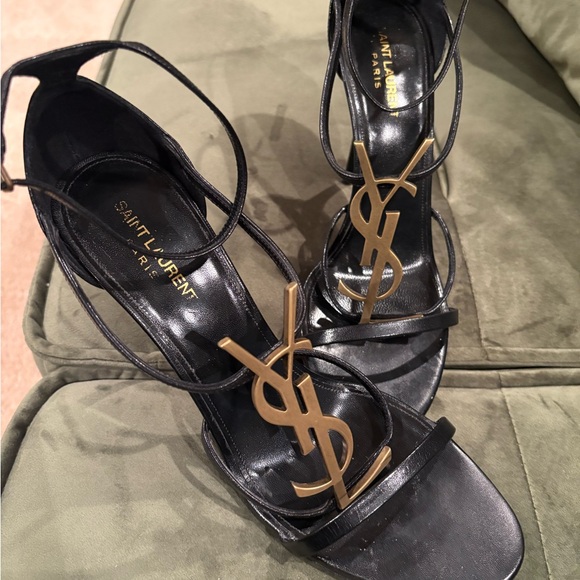 Saint Laurent Elegant Cassandra 100 Black Heels with Brushed Gold Logo - Picture 12 of 16